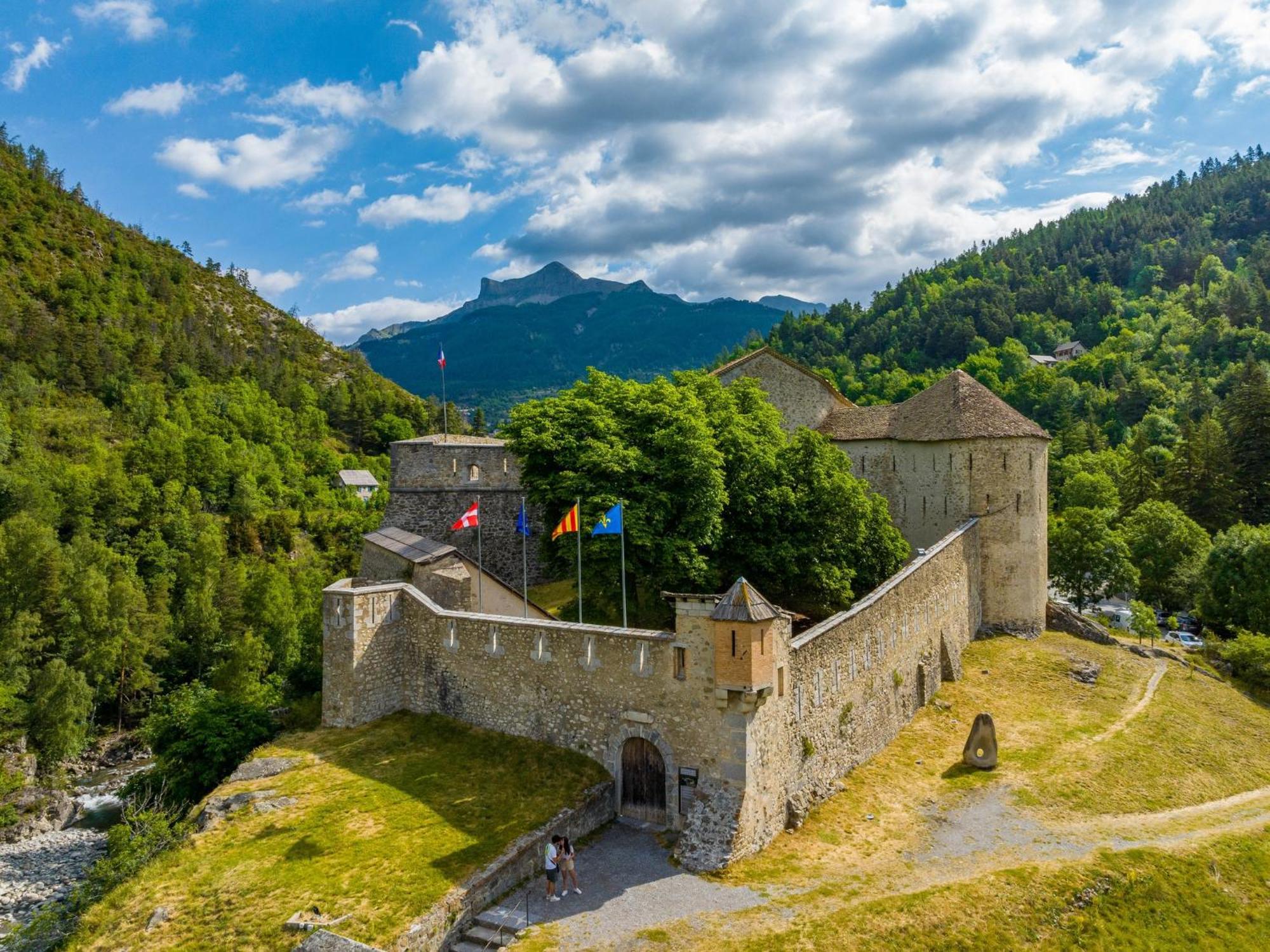 Maison Familiale Des Remparts Колмар Екстериор снимка